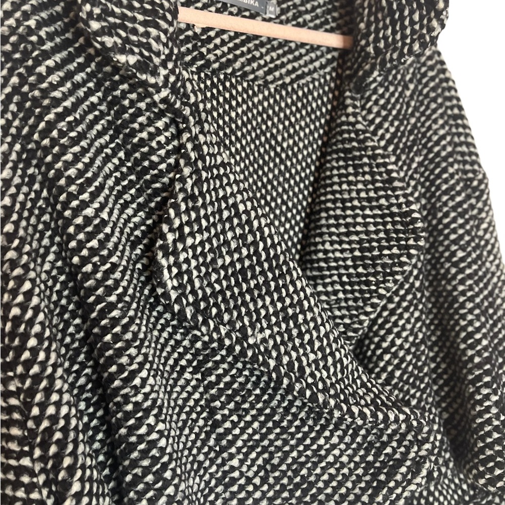 ALEMBIKA SHORT SOFT, COZY SHORT JACKET. NWOT. Never worn.  MED. Swing style.
